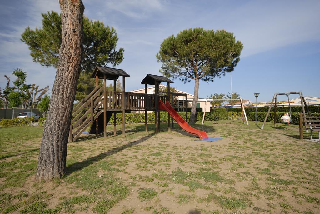La Cecinella Apartments Marina di Cecina Exterior photo